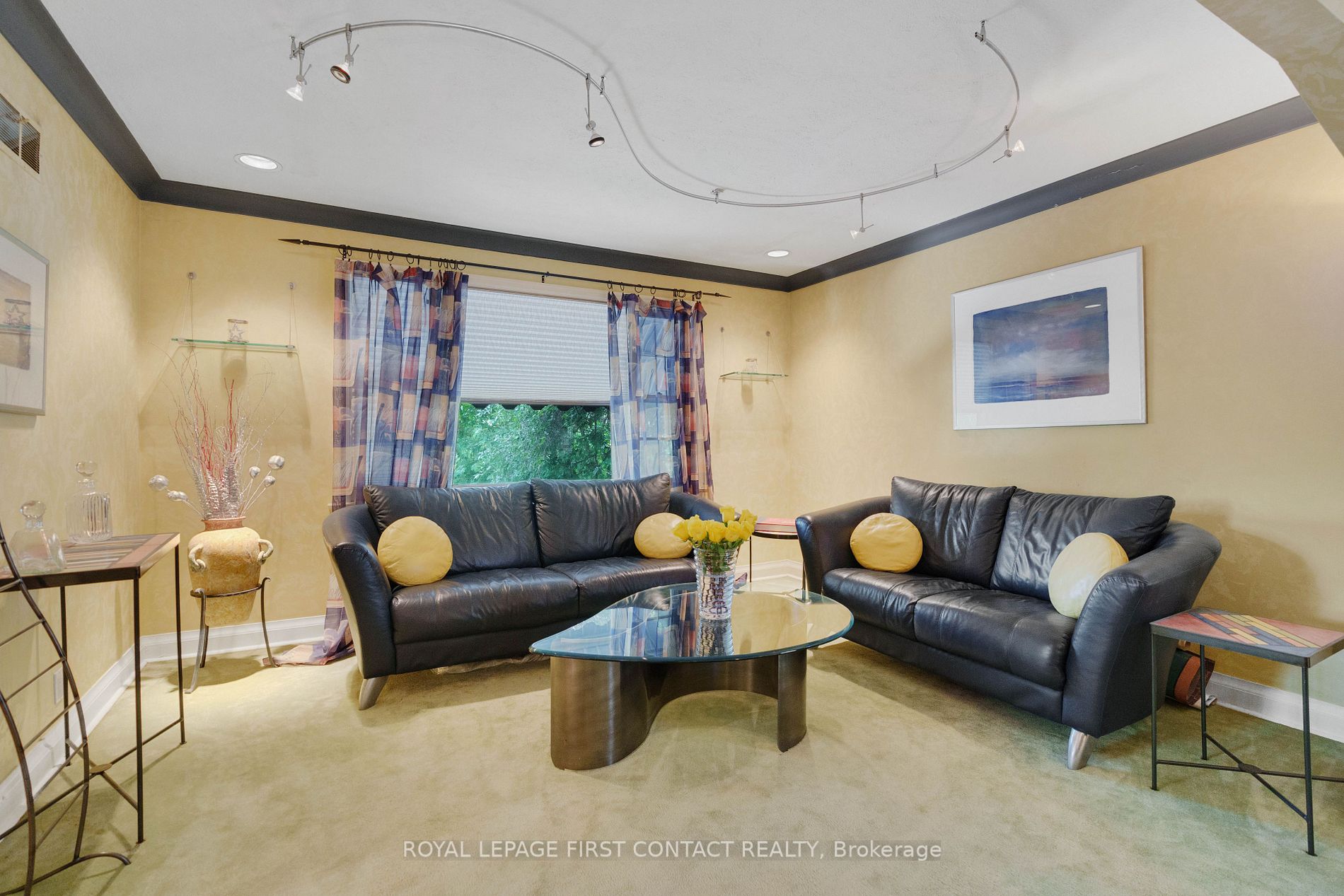 34 Touraine Ave