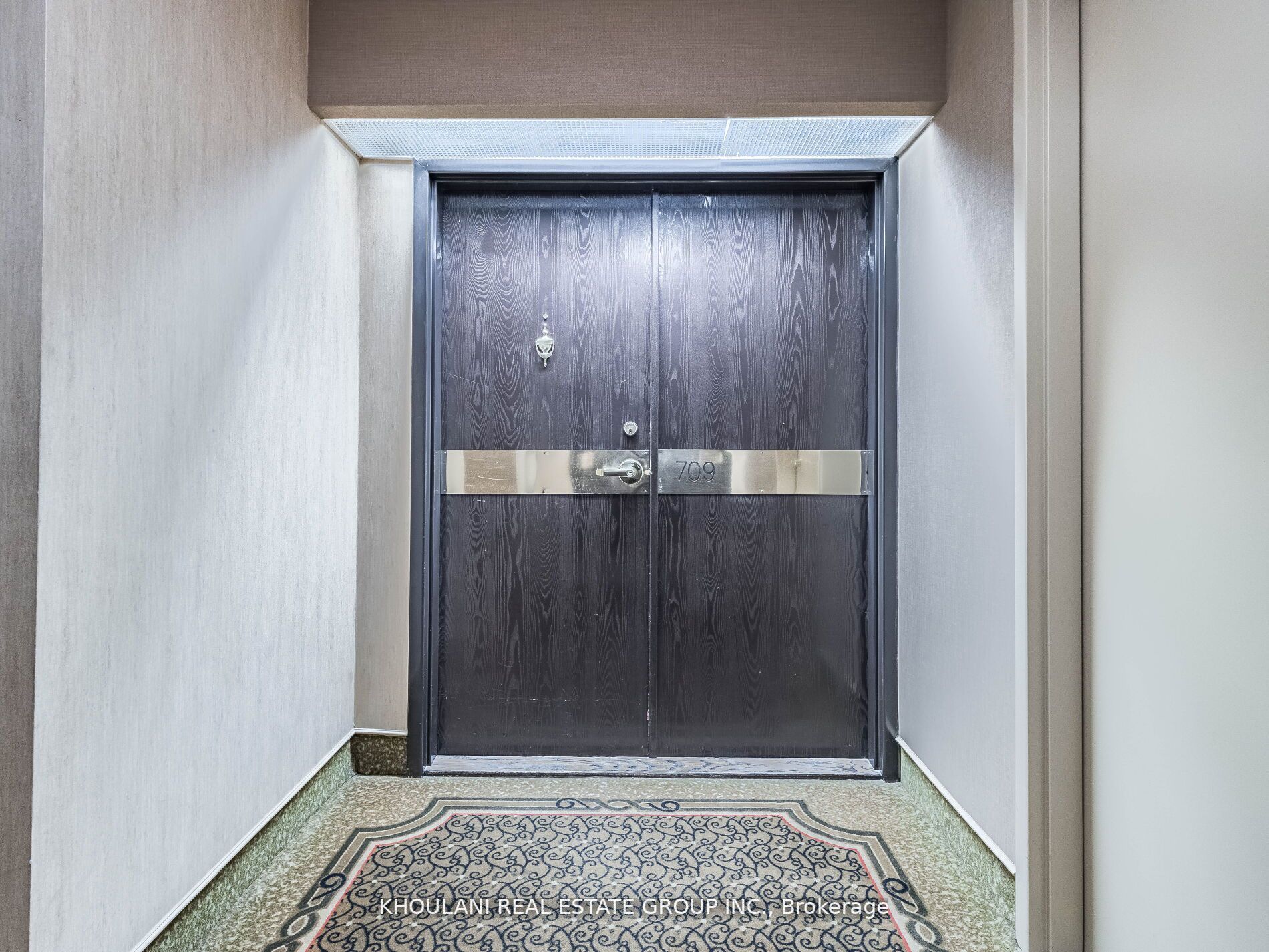 280 Simcoe St, #709