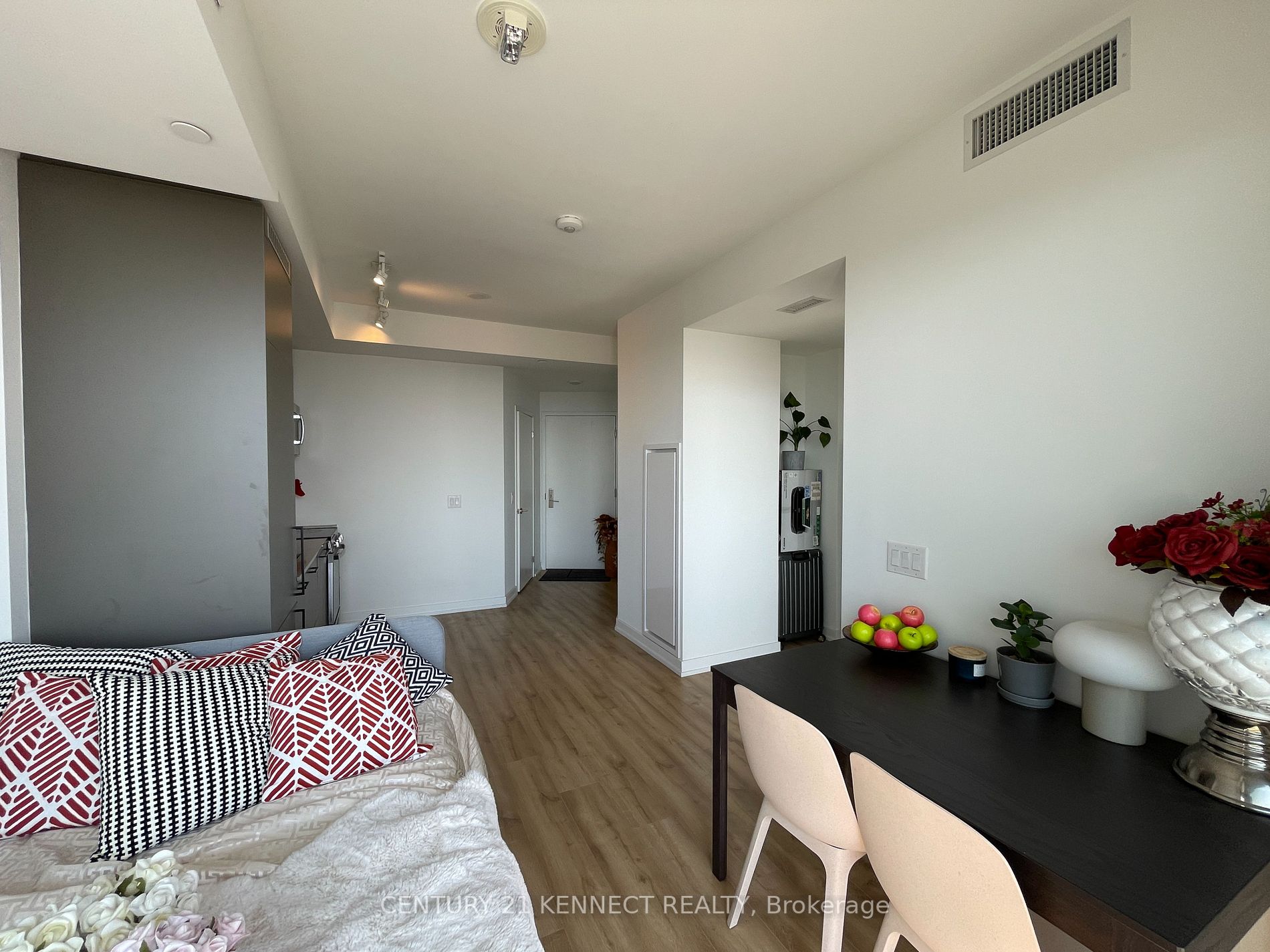 135 East Liberty St, #1312