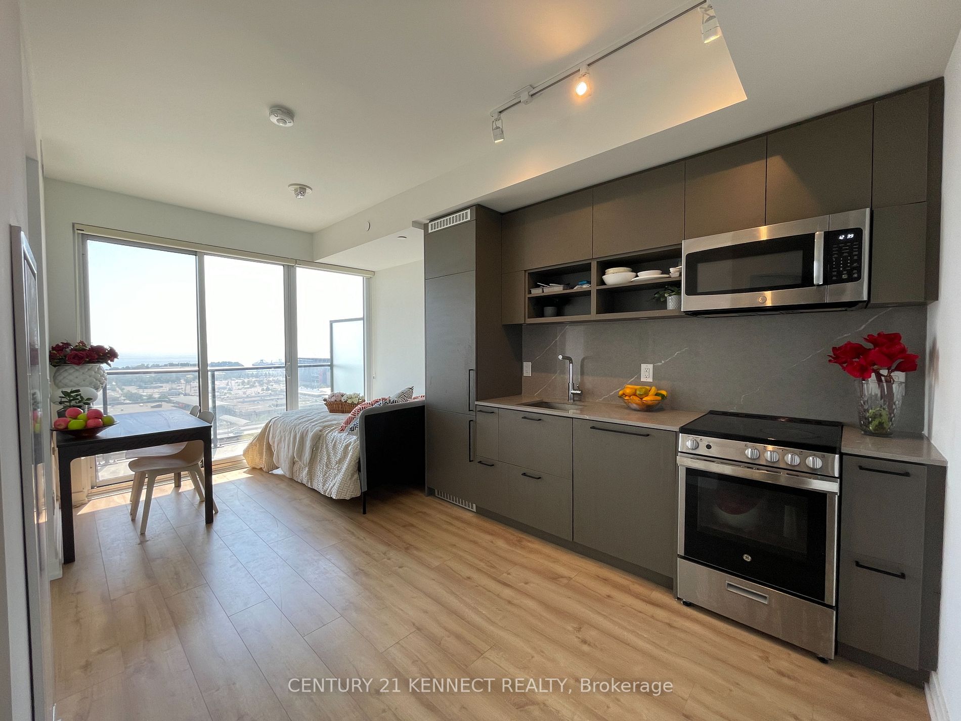 135 East Liberty St, #1312