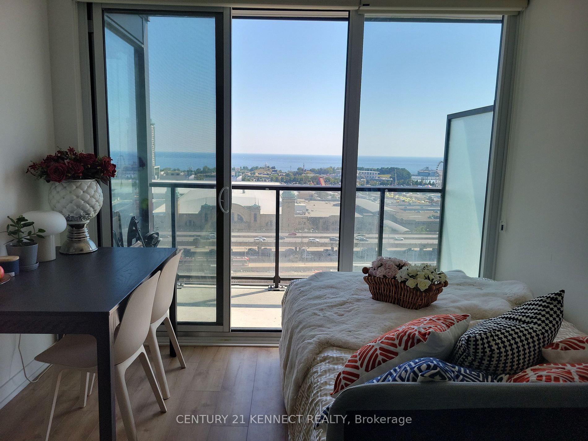 135 East Liberty St, #1312