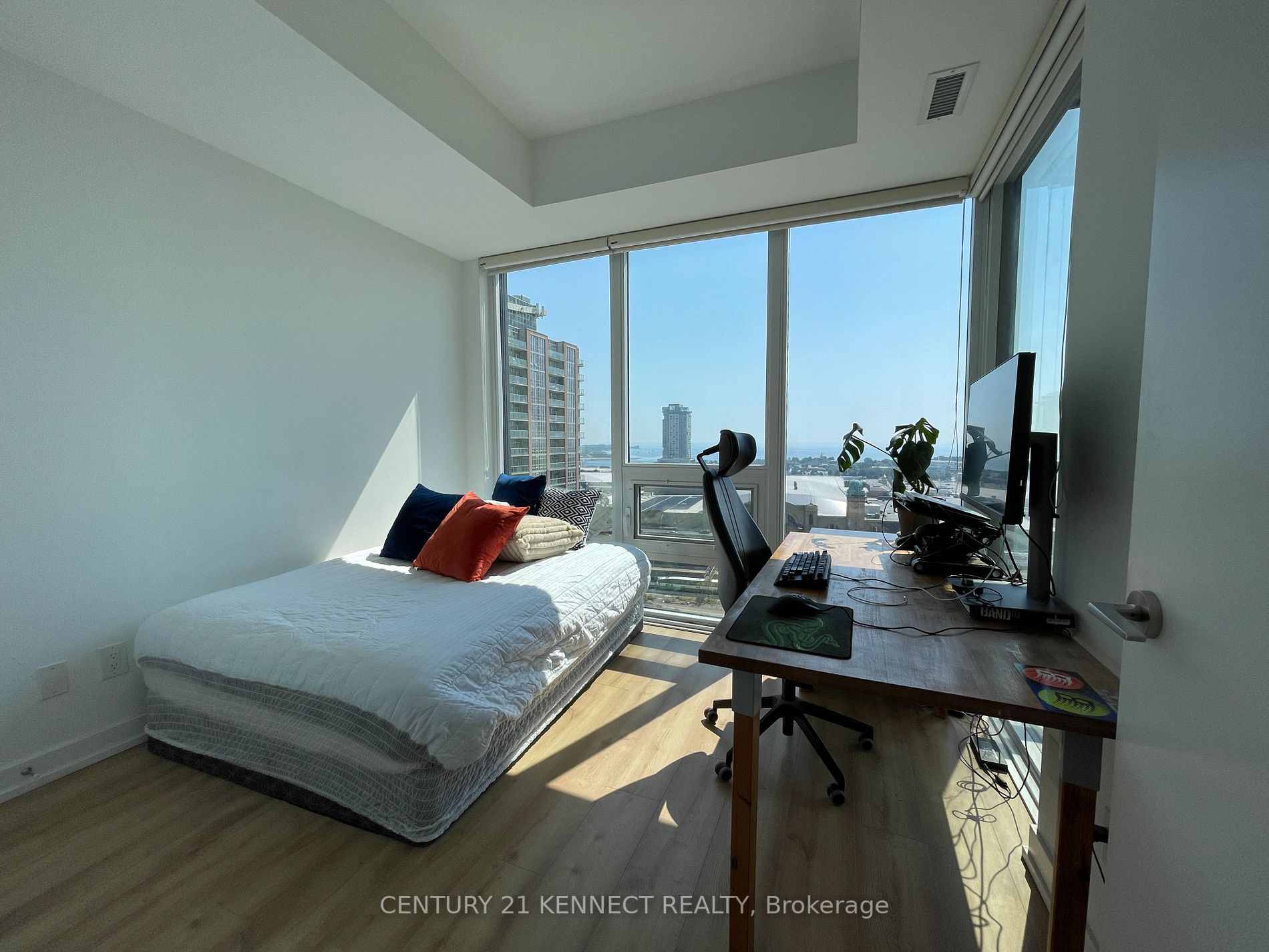 135 East Liberty St, #1312