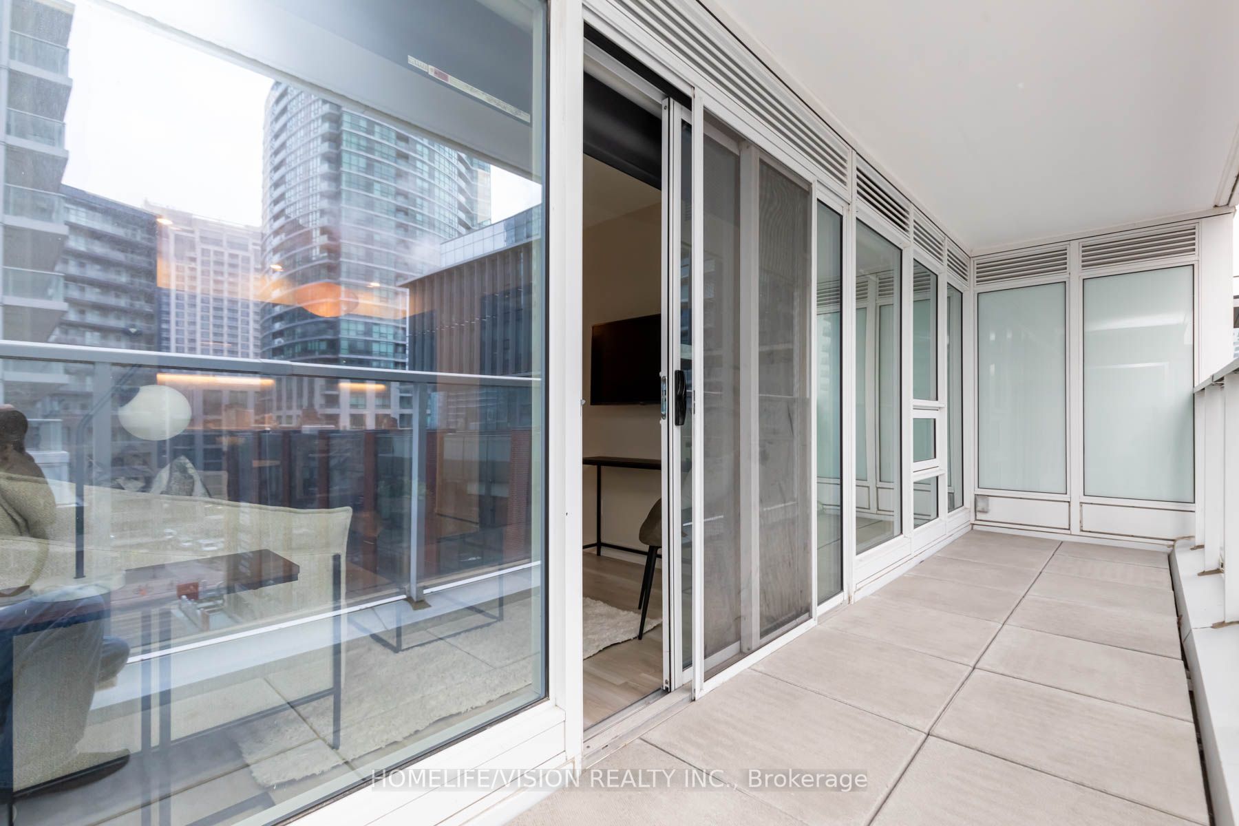 17 Bathurst Street, #603