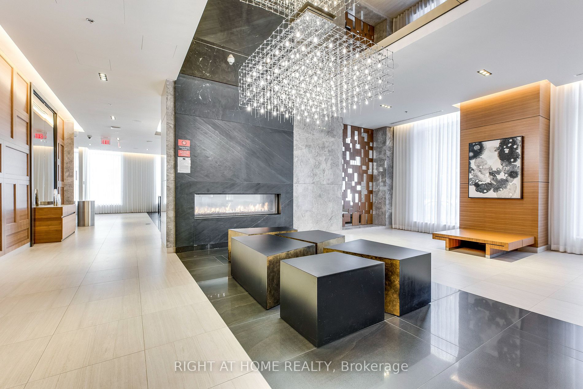 88 Scott St, #811