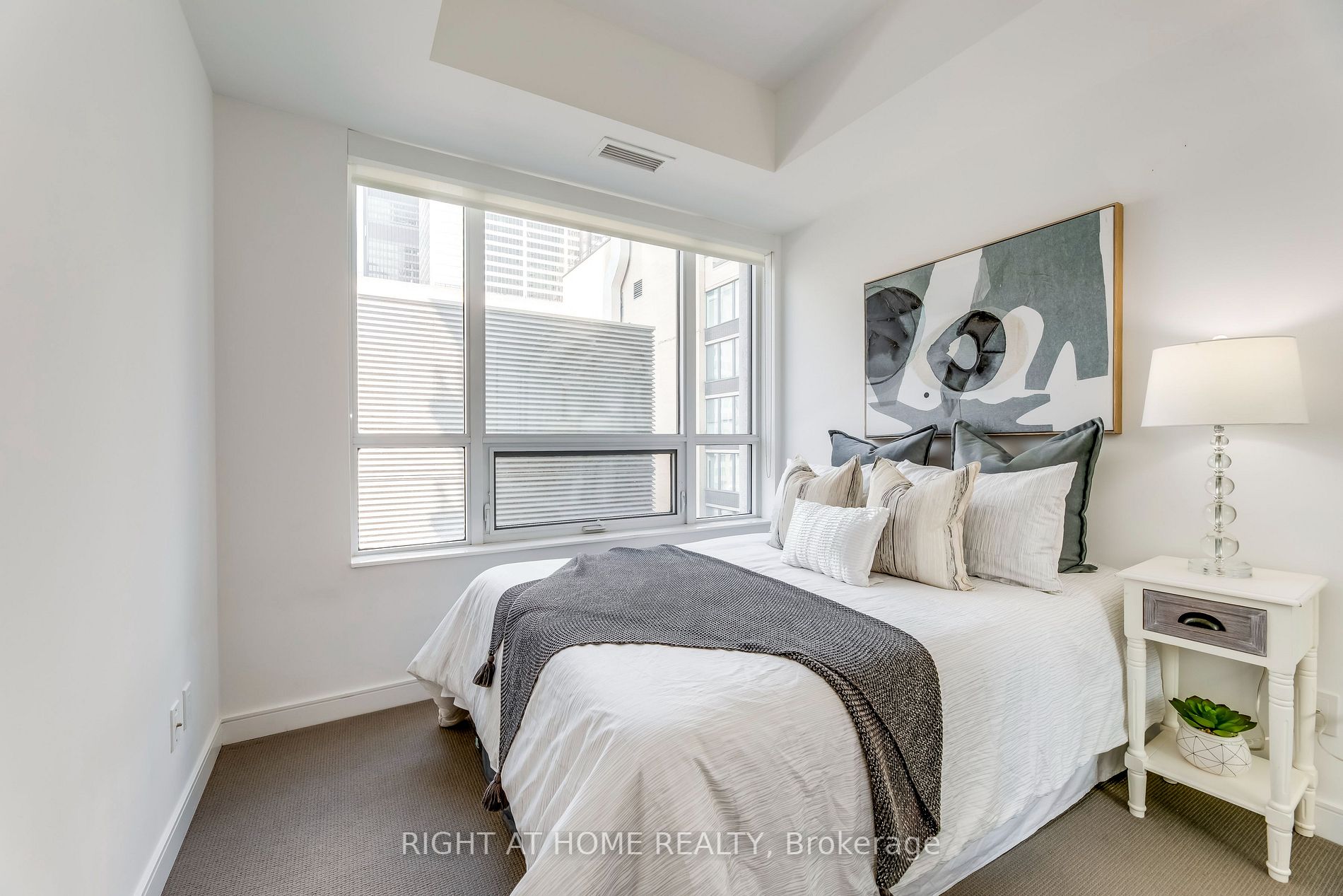 88 Scott St, #811