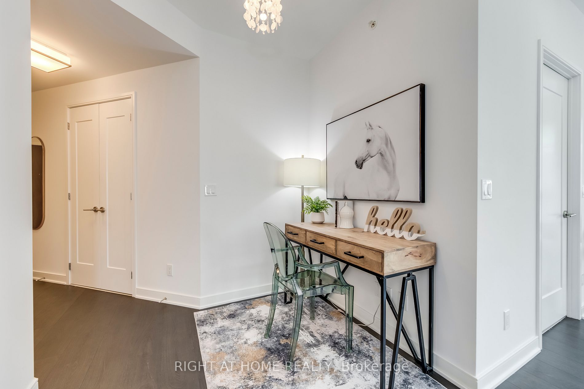 88 Scott St, #811
