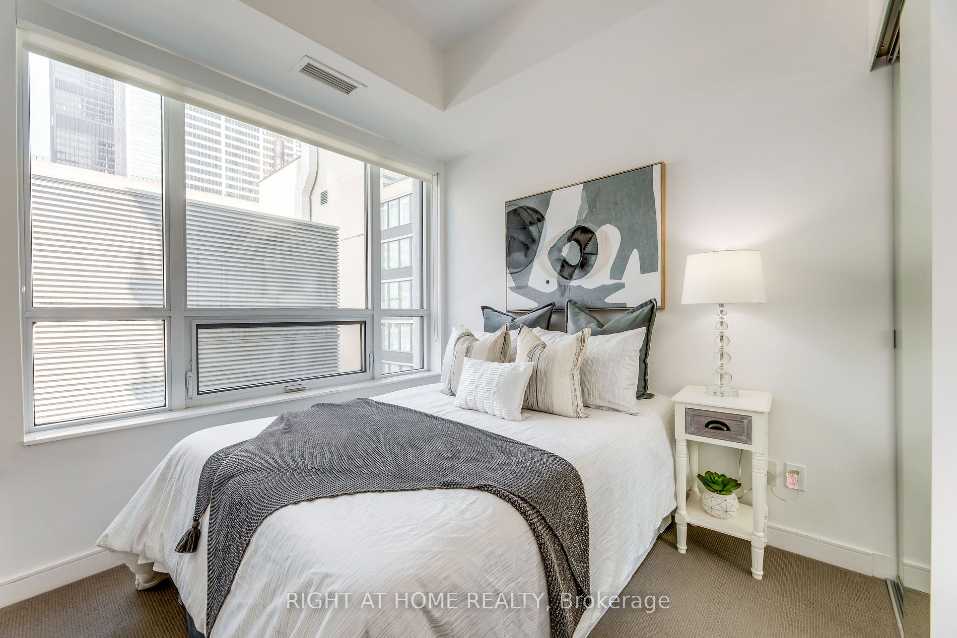88 Scott St, #811