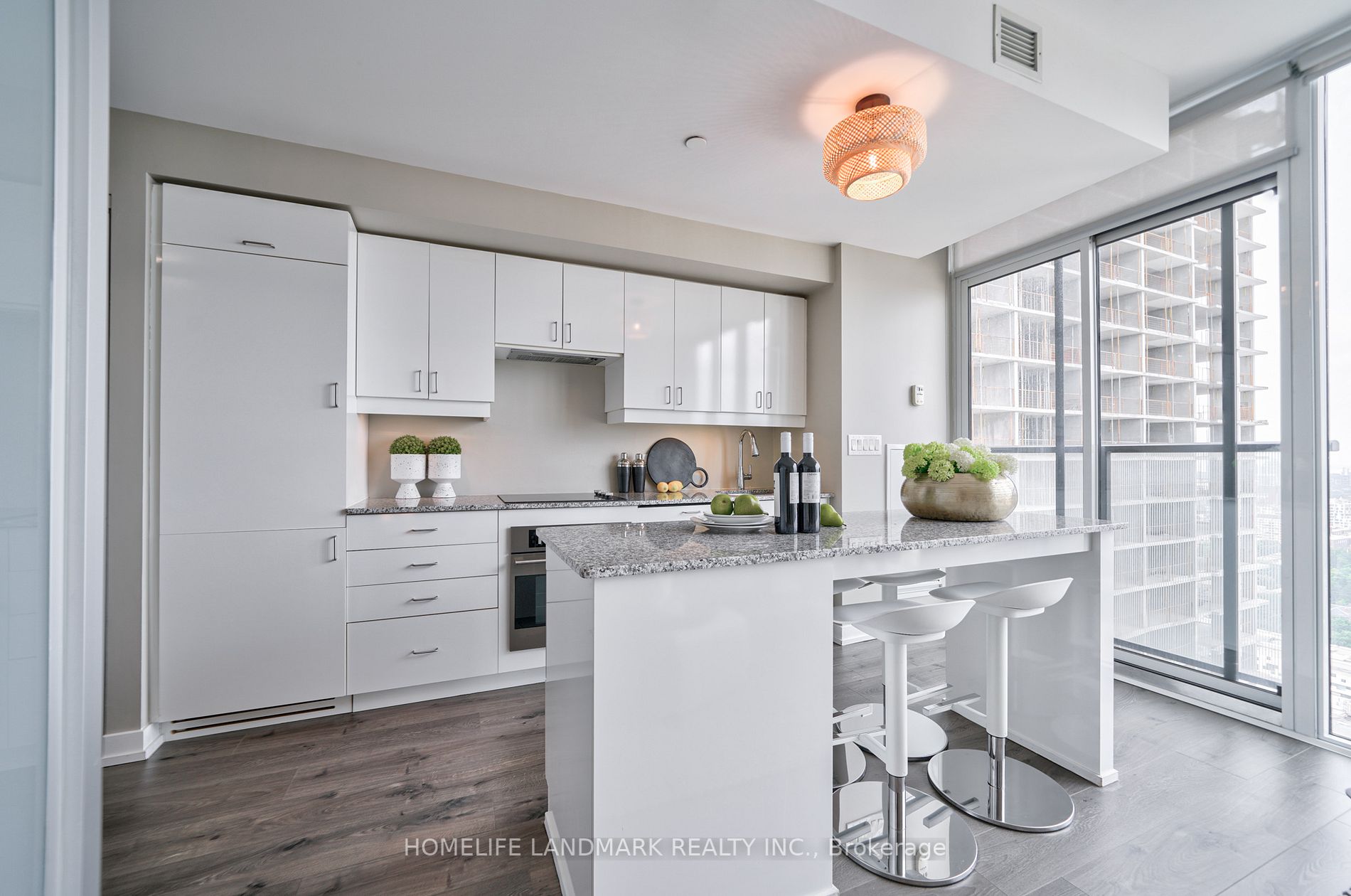 426 University Ave, #3201