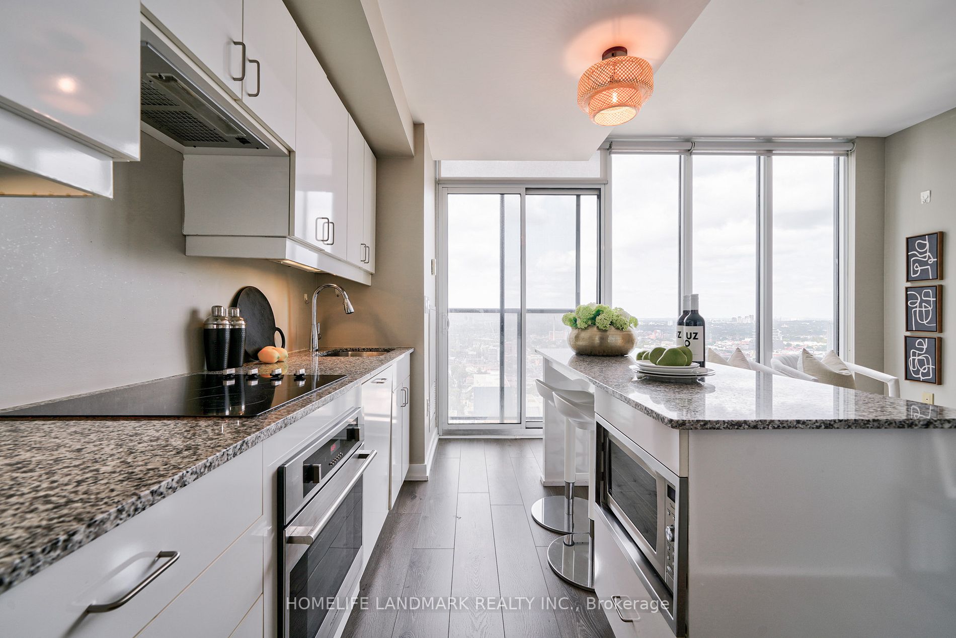 426 University Ave, #3201