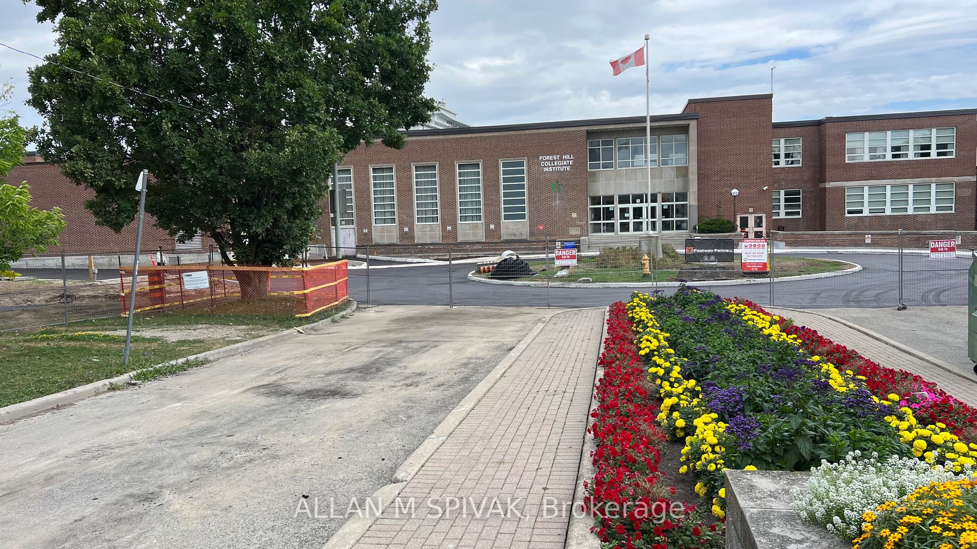 787 Spadina Rd, #N1