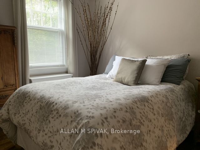 787 Spadina Rd, #N1