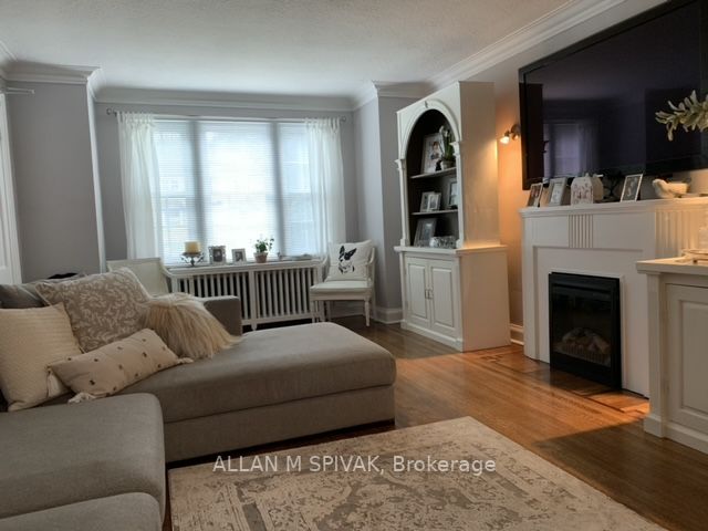 787 Spadina Rd, #N1