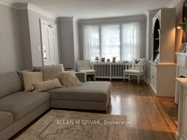 787 Spadina Rd, #N1