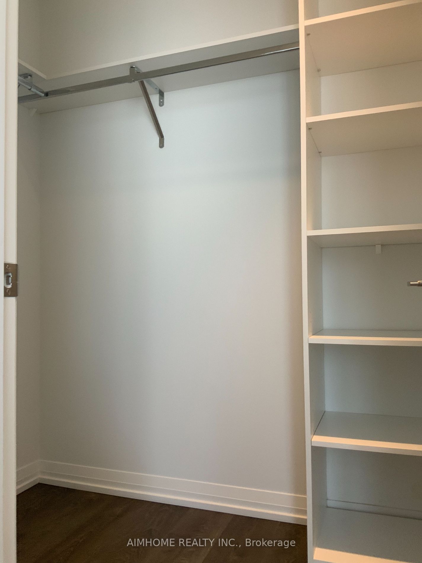 60 Ann O'reilly Rd S, #260
