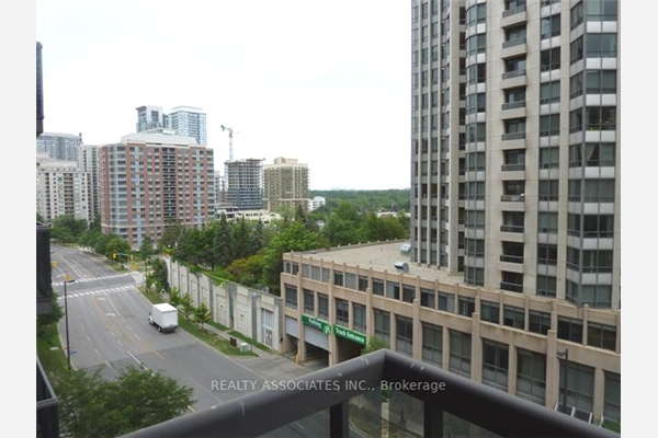 880 Grandview Way, Toronto