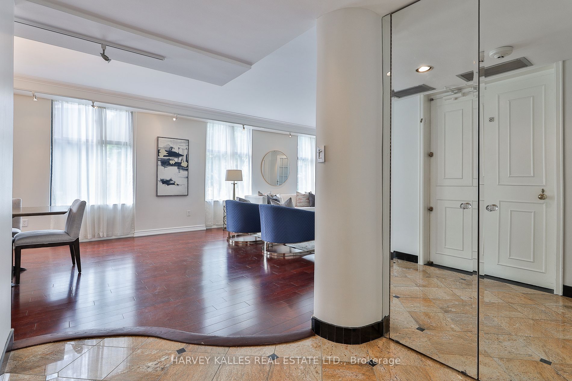 423 Avenue Rd, #2