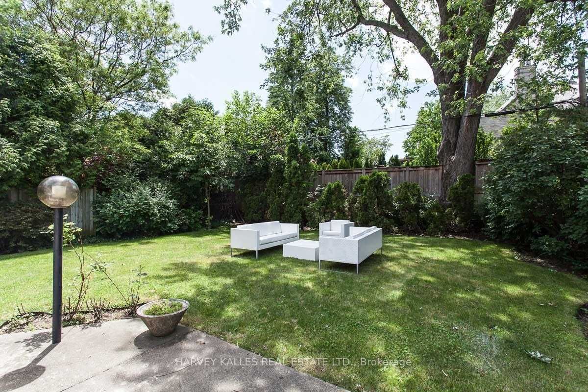 484 Russell Hill Rd