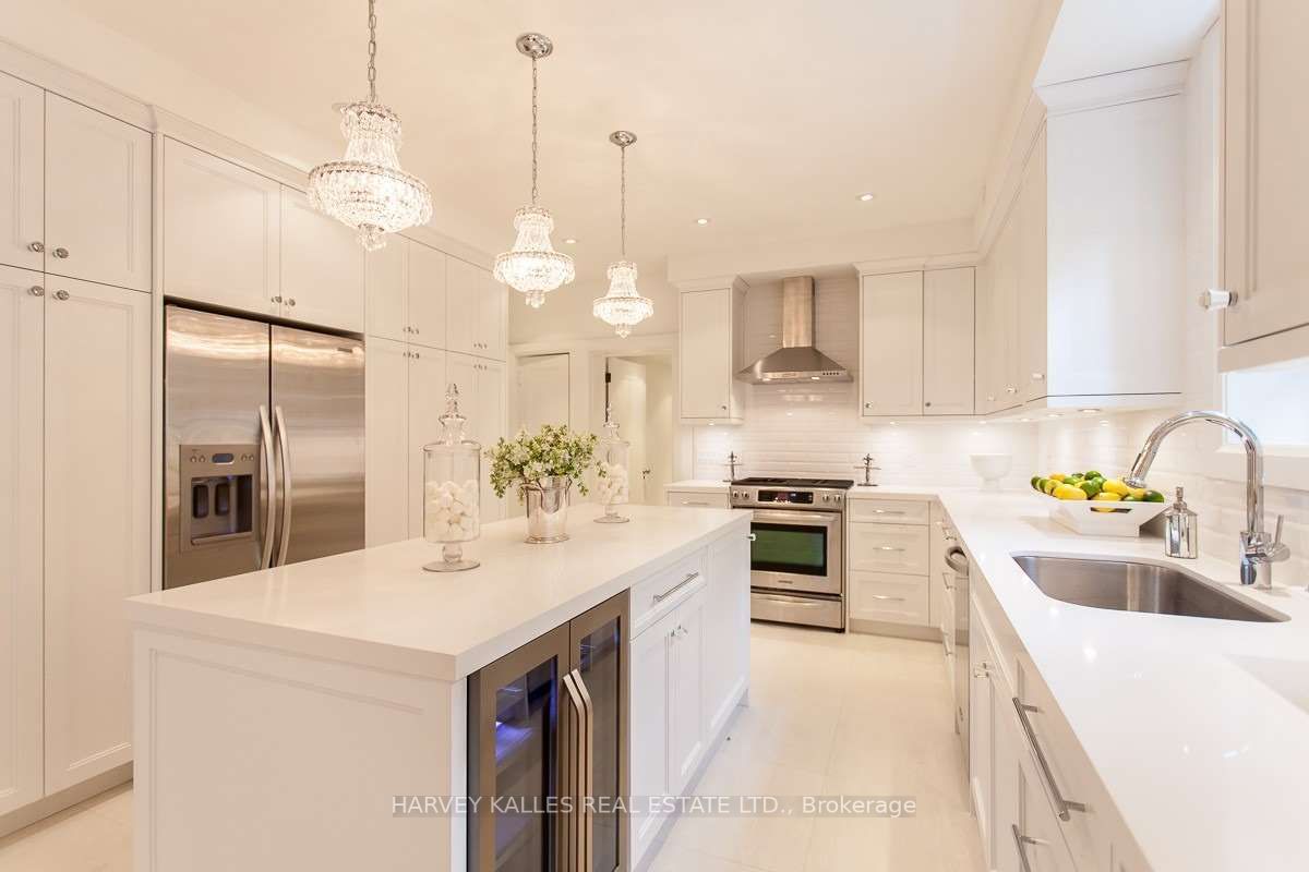 484 Russell Hill Rd