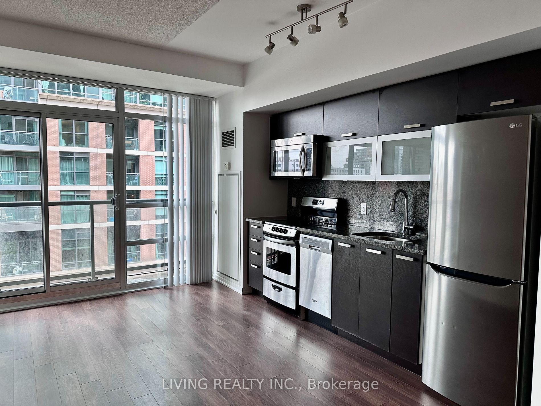 68 Abell St, #621