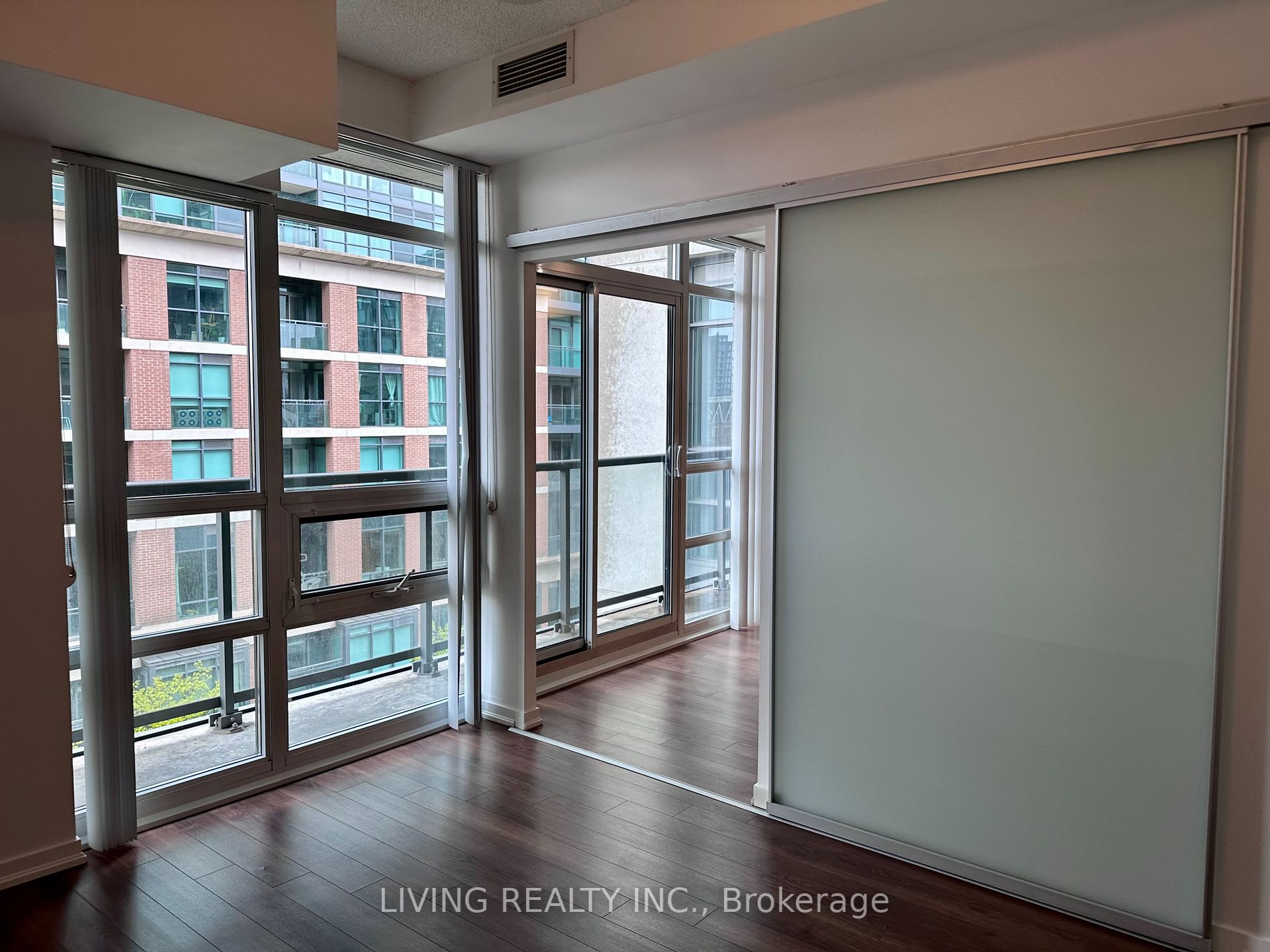 68 Abell St, #621