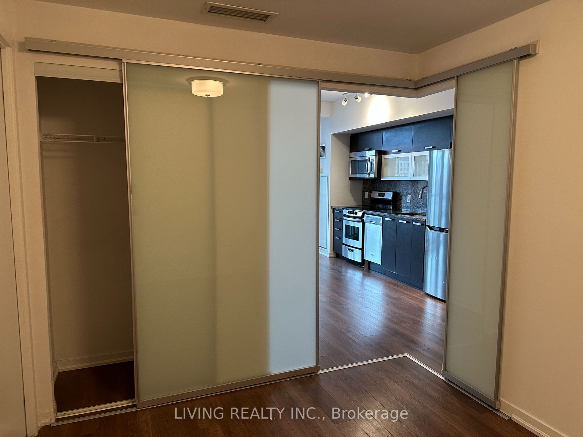 68 Abell St, #621