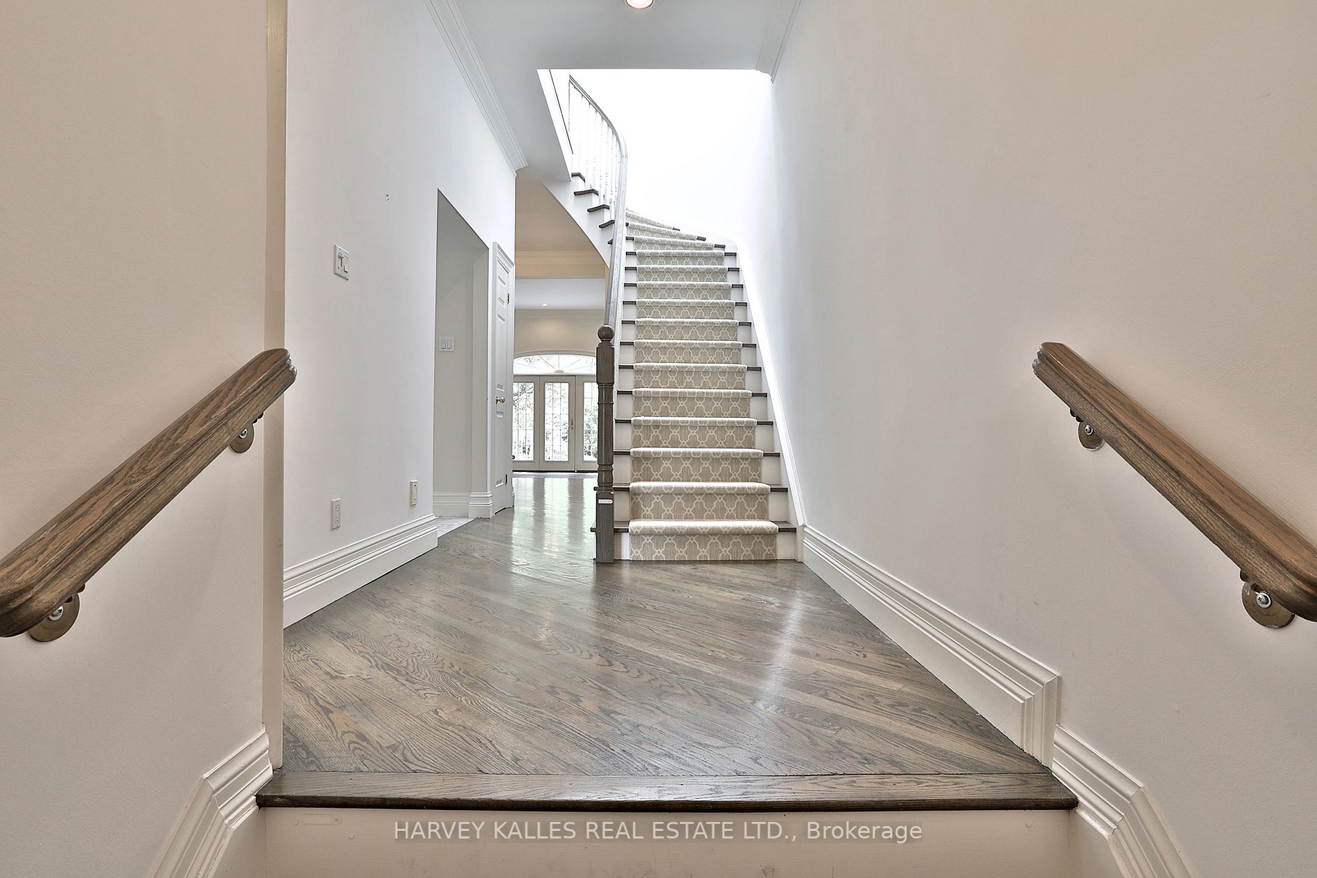 351 Deloraine Ave