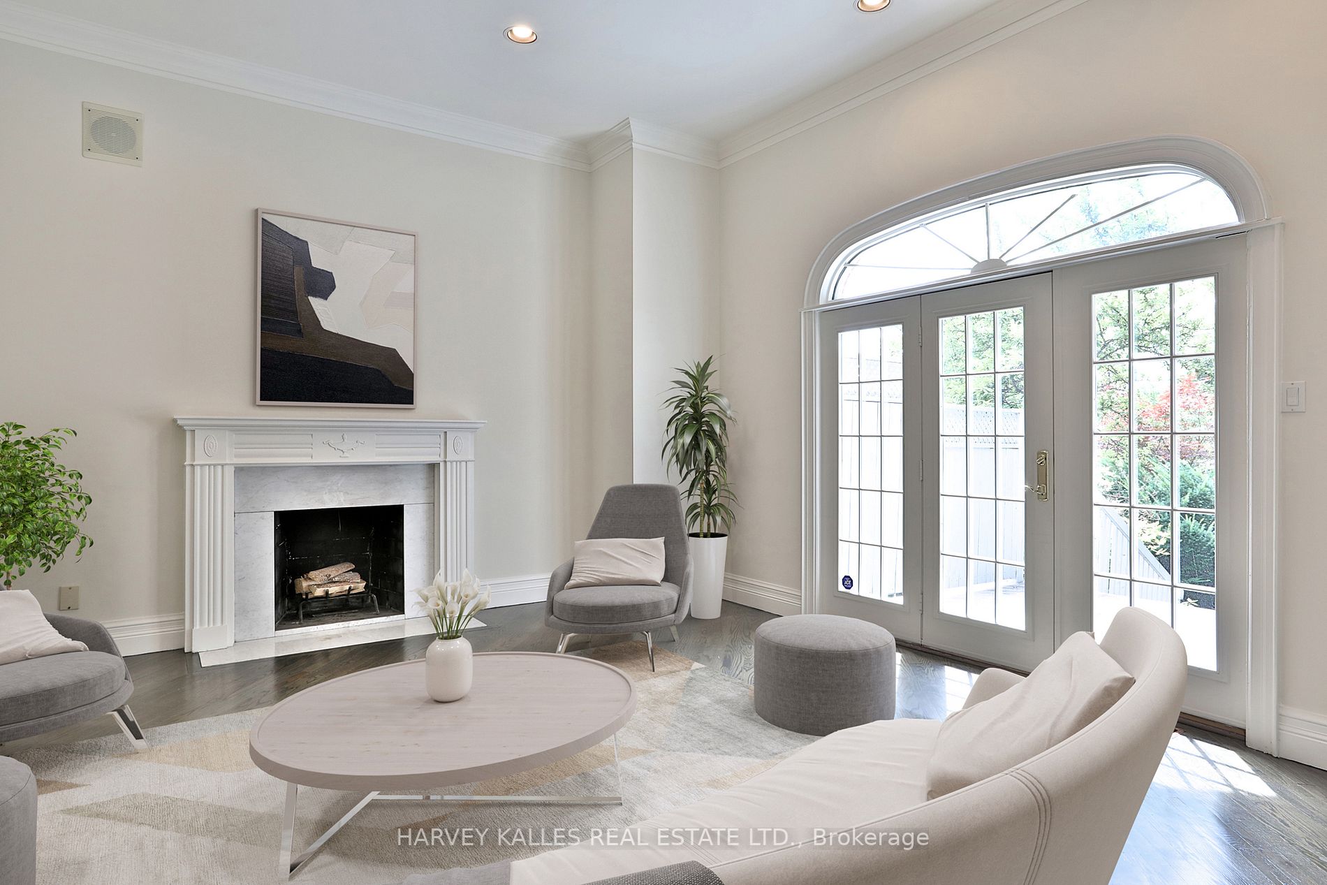 351 Deloraine Ave