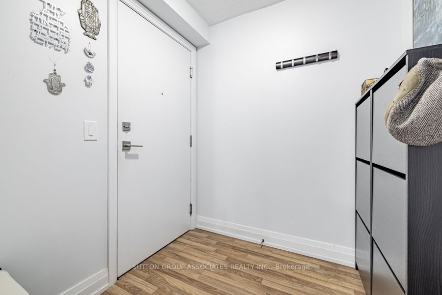 555 Wilson Ave, #803E