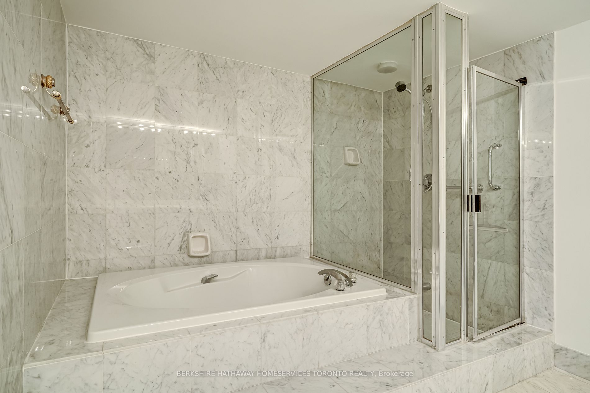 1177 Yonge St, #311