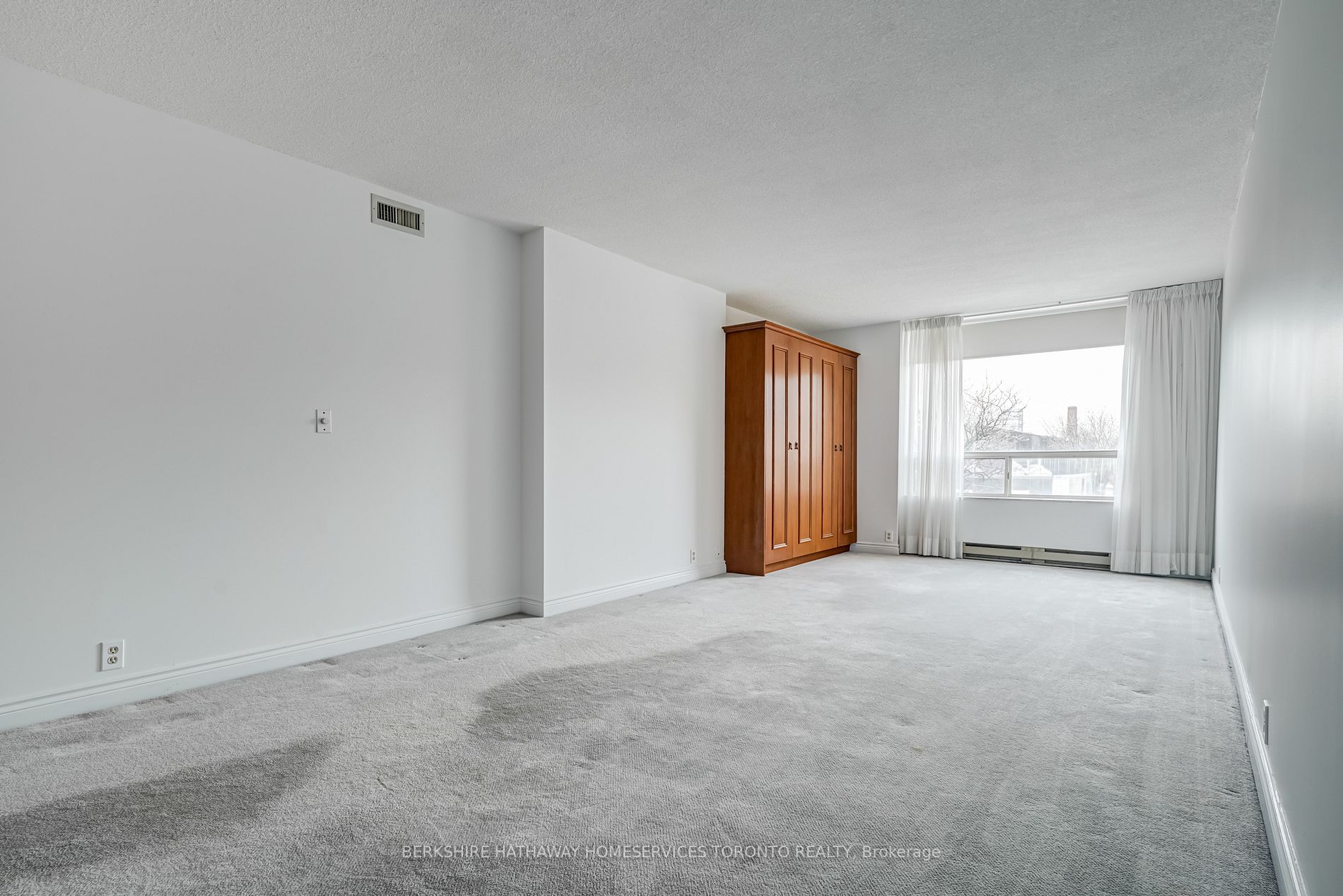 1177 Yonge St, #311