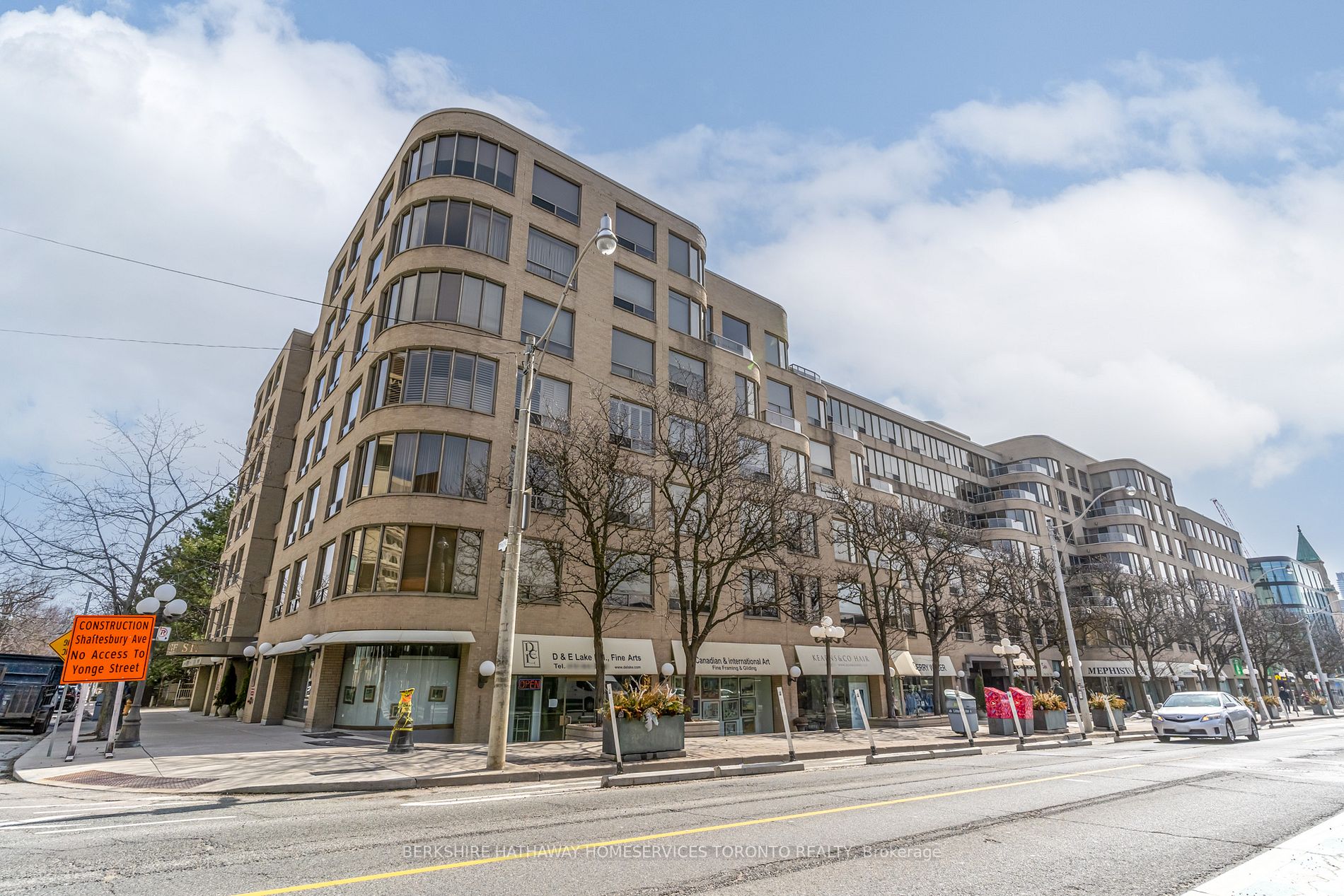 1177 Yonge St, #311