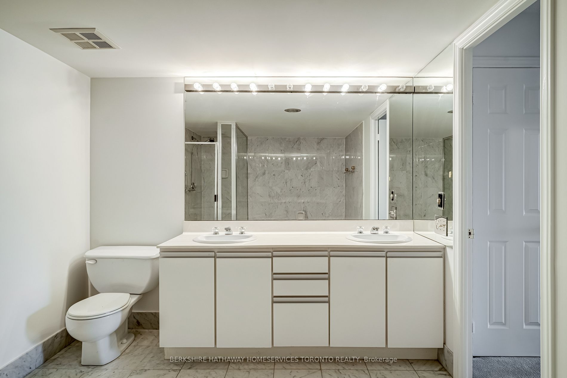 1177 Yonge St, #311