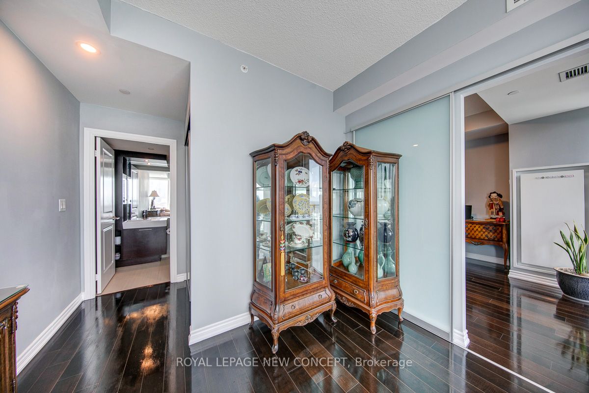 386 Yonge St, #4409