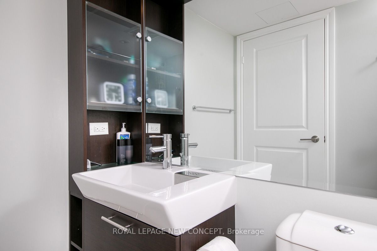 386 Yonge St, #4409