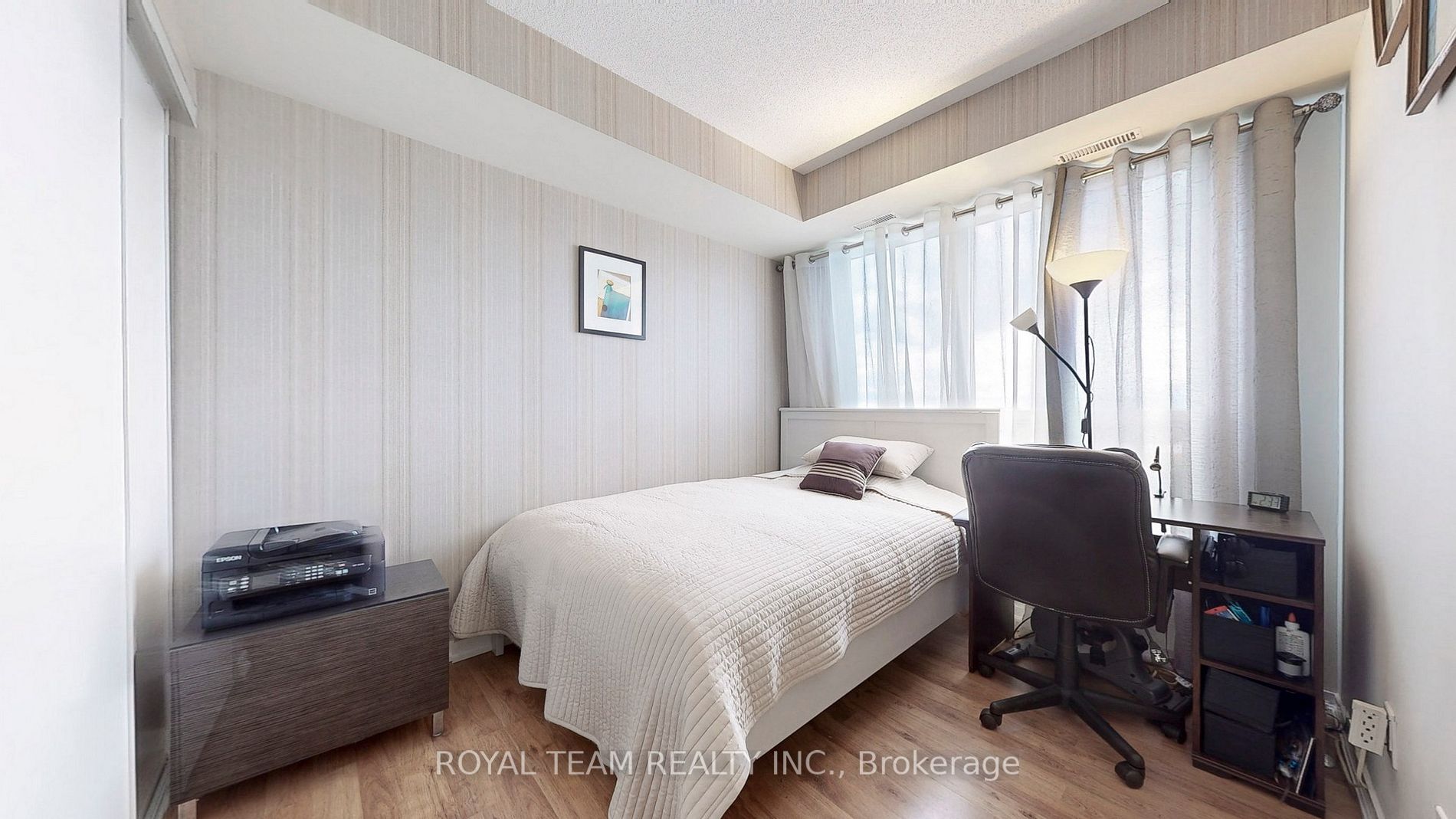 801 Sheppard Ave W, #806
