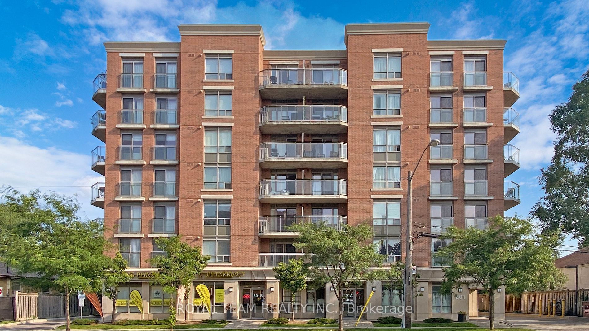 801 Sheppard Ave W, #806