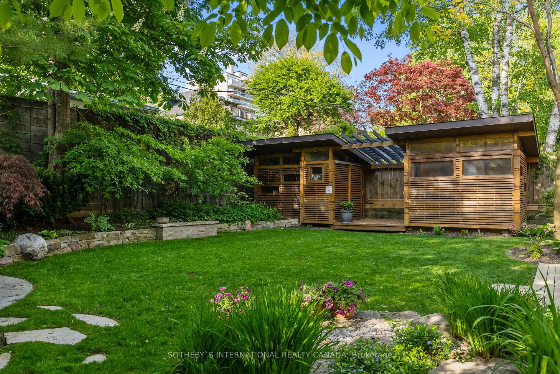 16 Clarendon Avenue