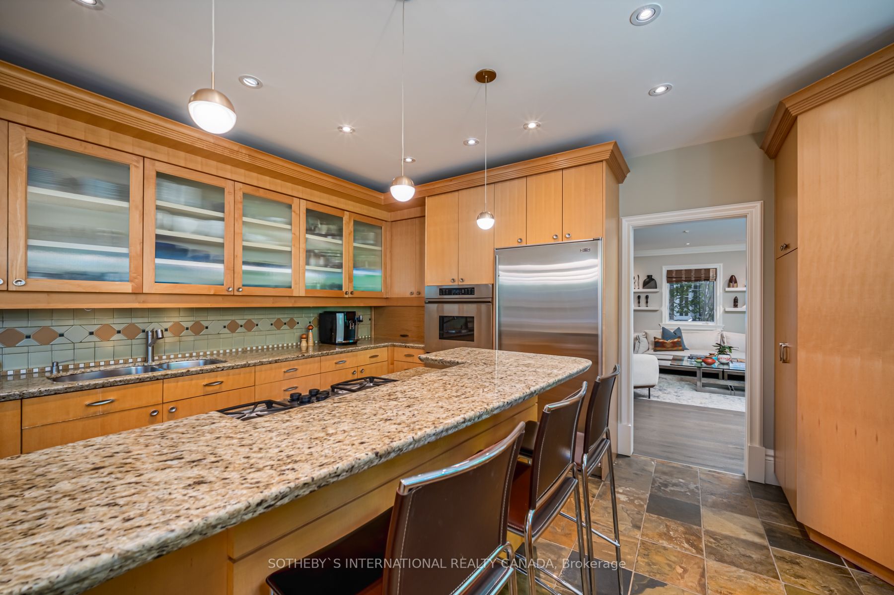 16 Clarendon Avenue