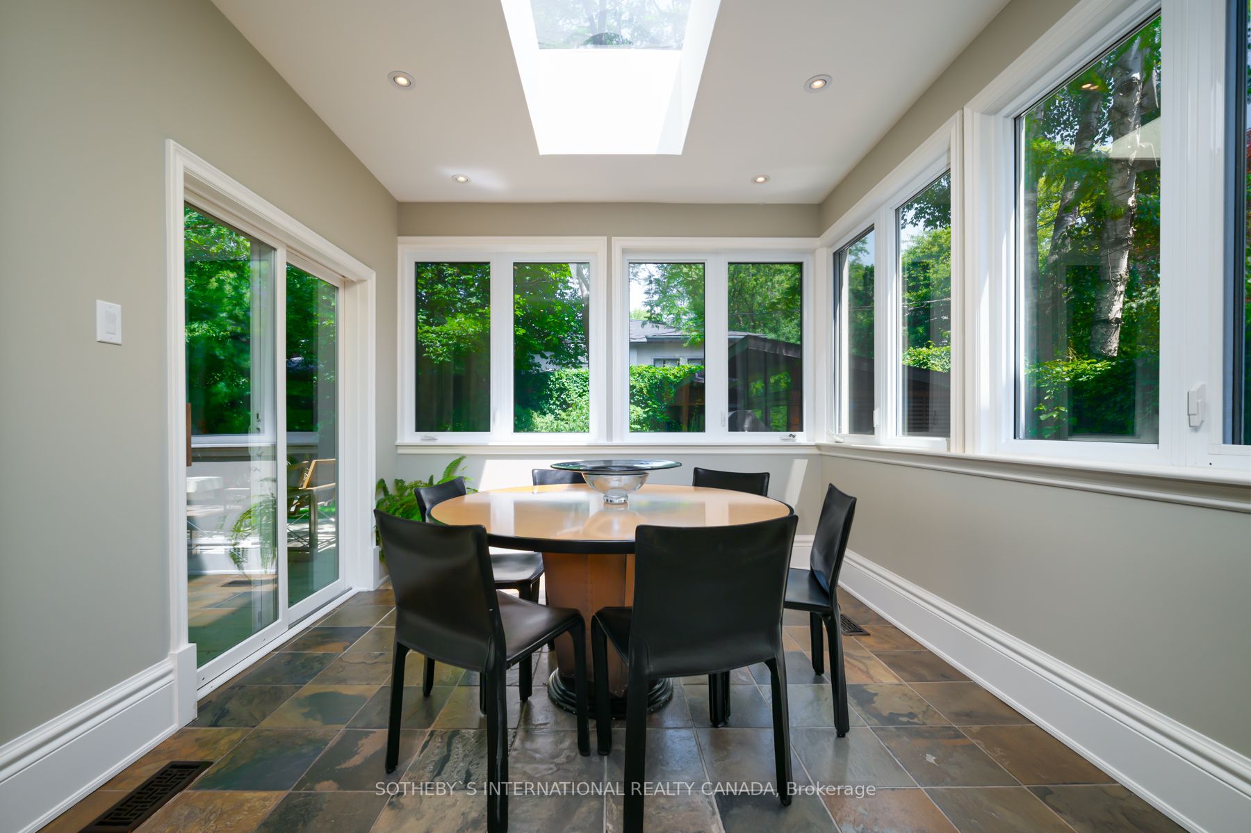 16 Clarendon Avenue