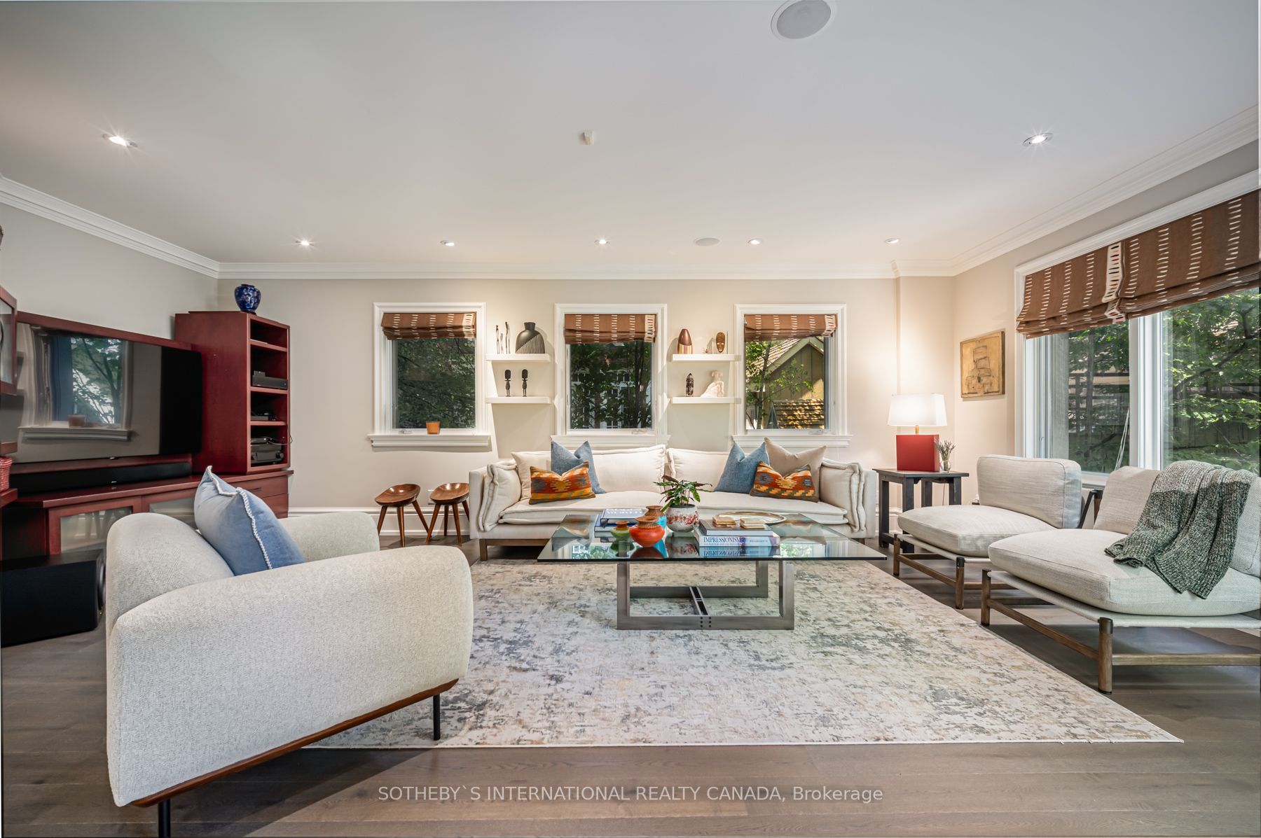 16 Clarendon Avenue