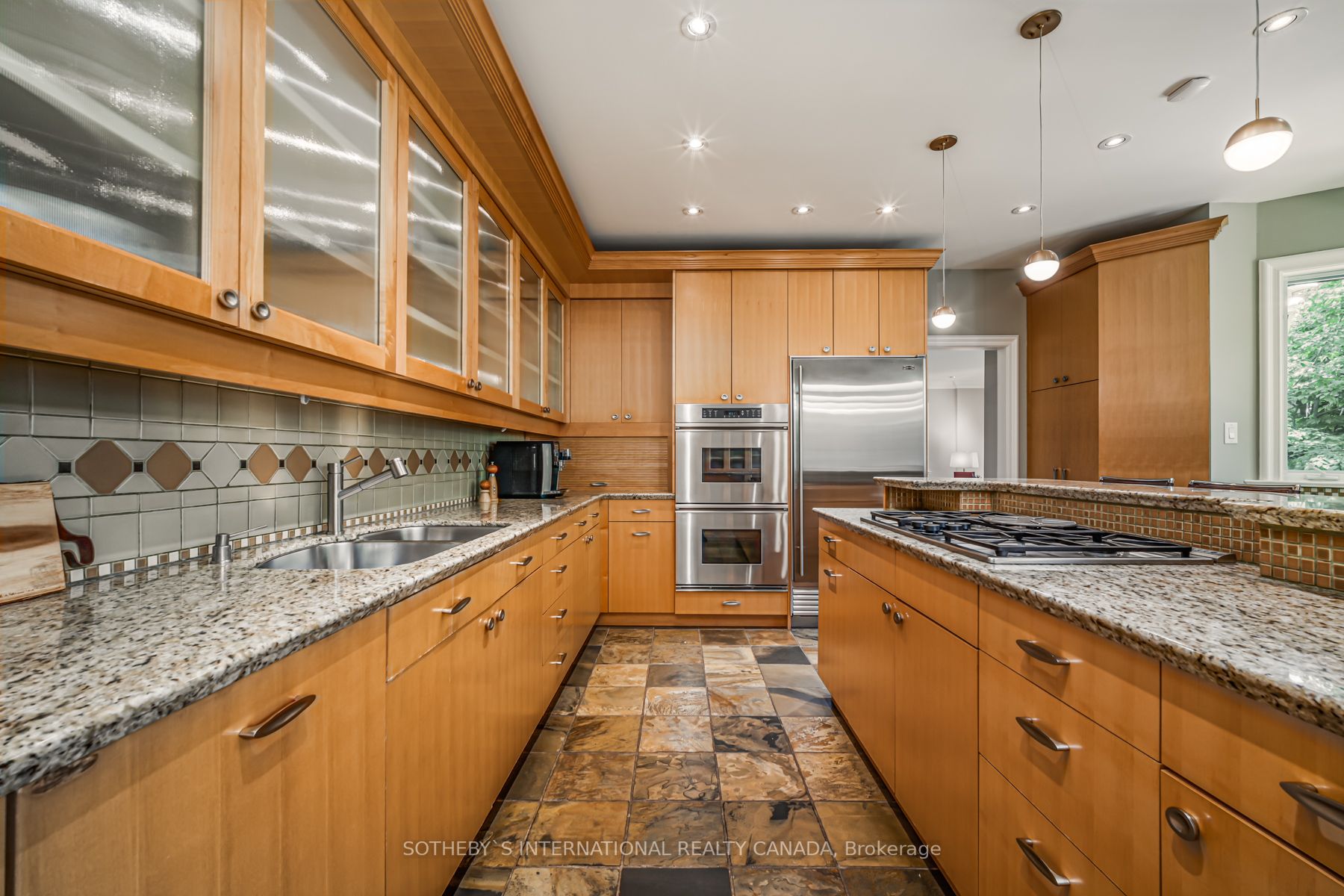 16 Clarendon Avenue