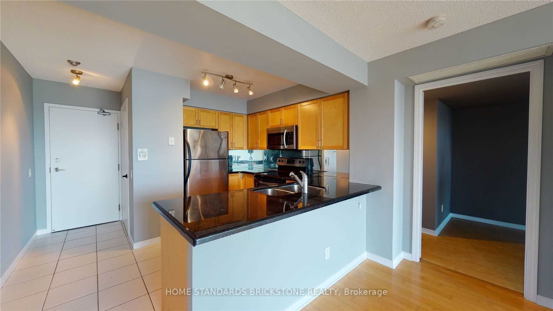 Listing C6792536 - Large Photo # 3
