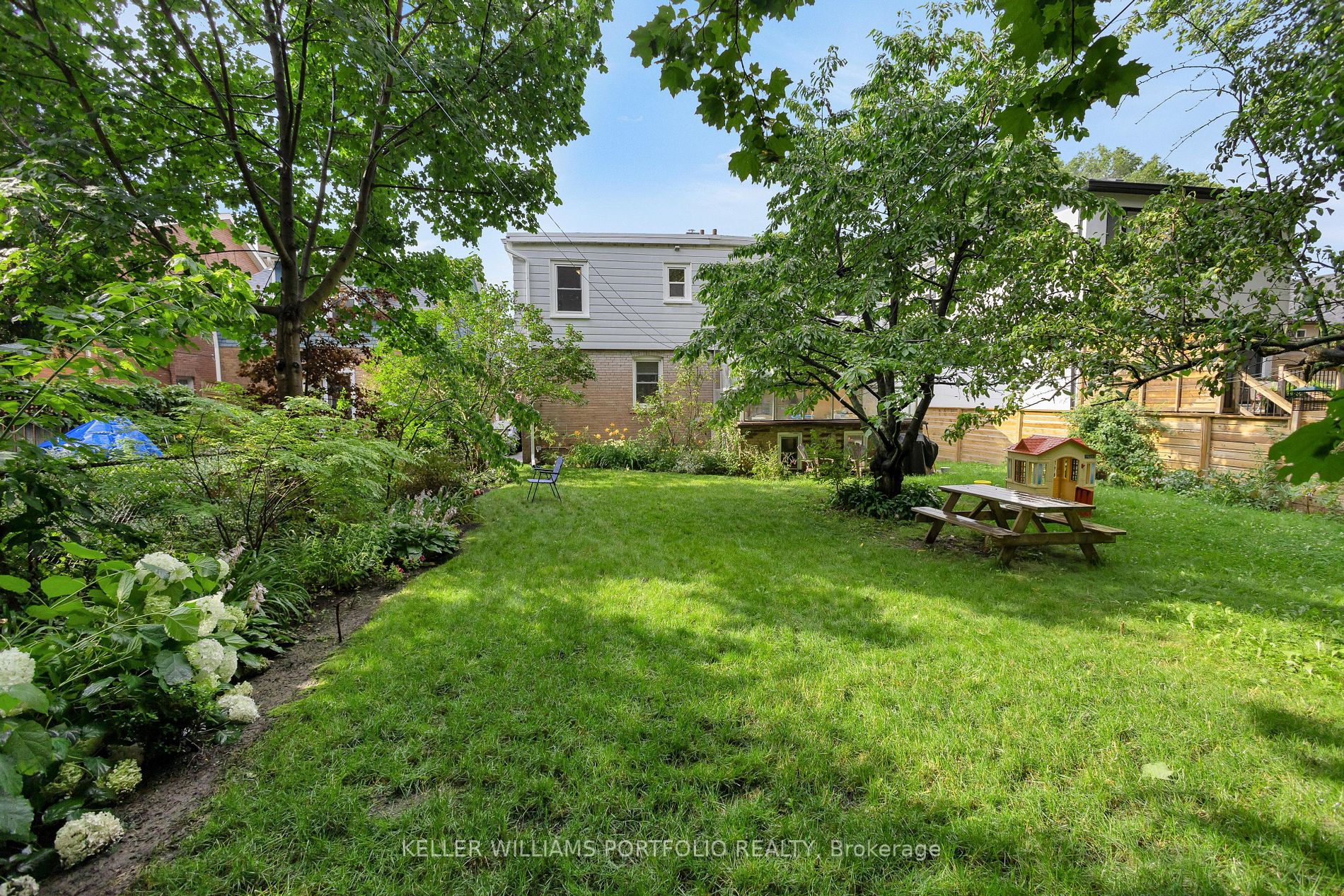 141 Craighurst Ave