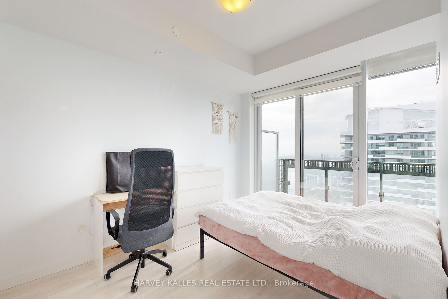 8 Eglinton Ave E, #5312