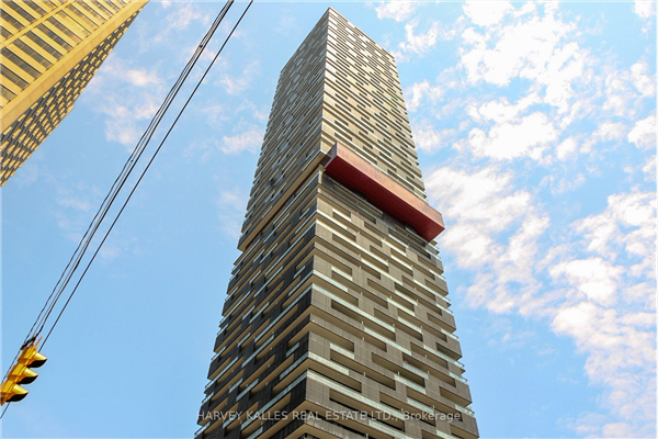 8 Eglinton Ave E