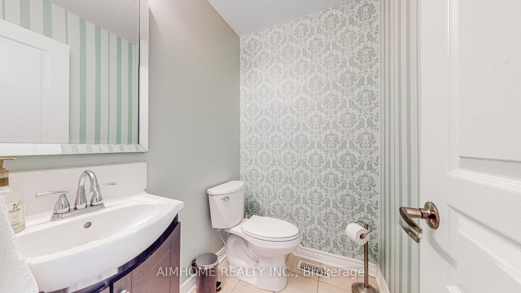43 Routliffe Lane