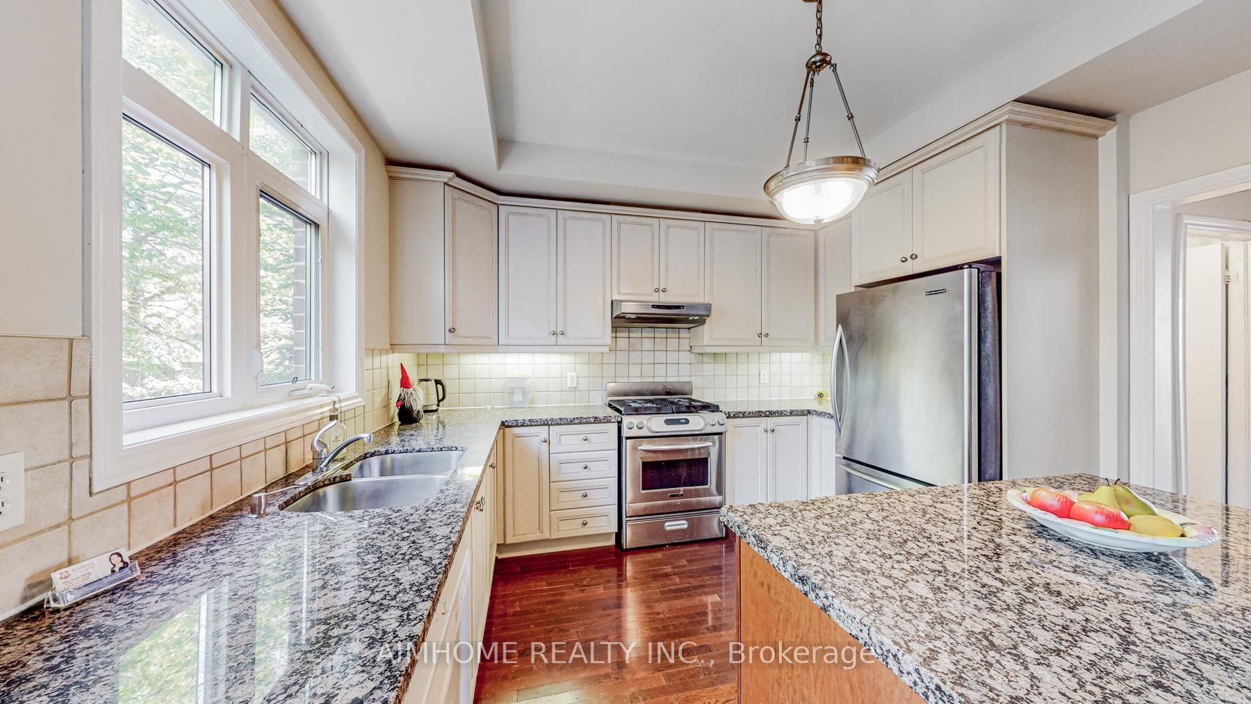 43 Routliffe Lane