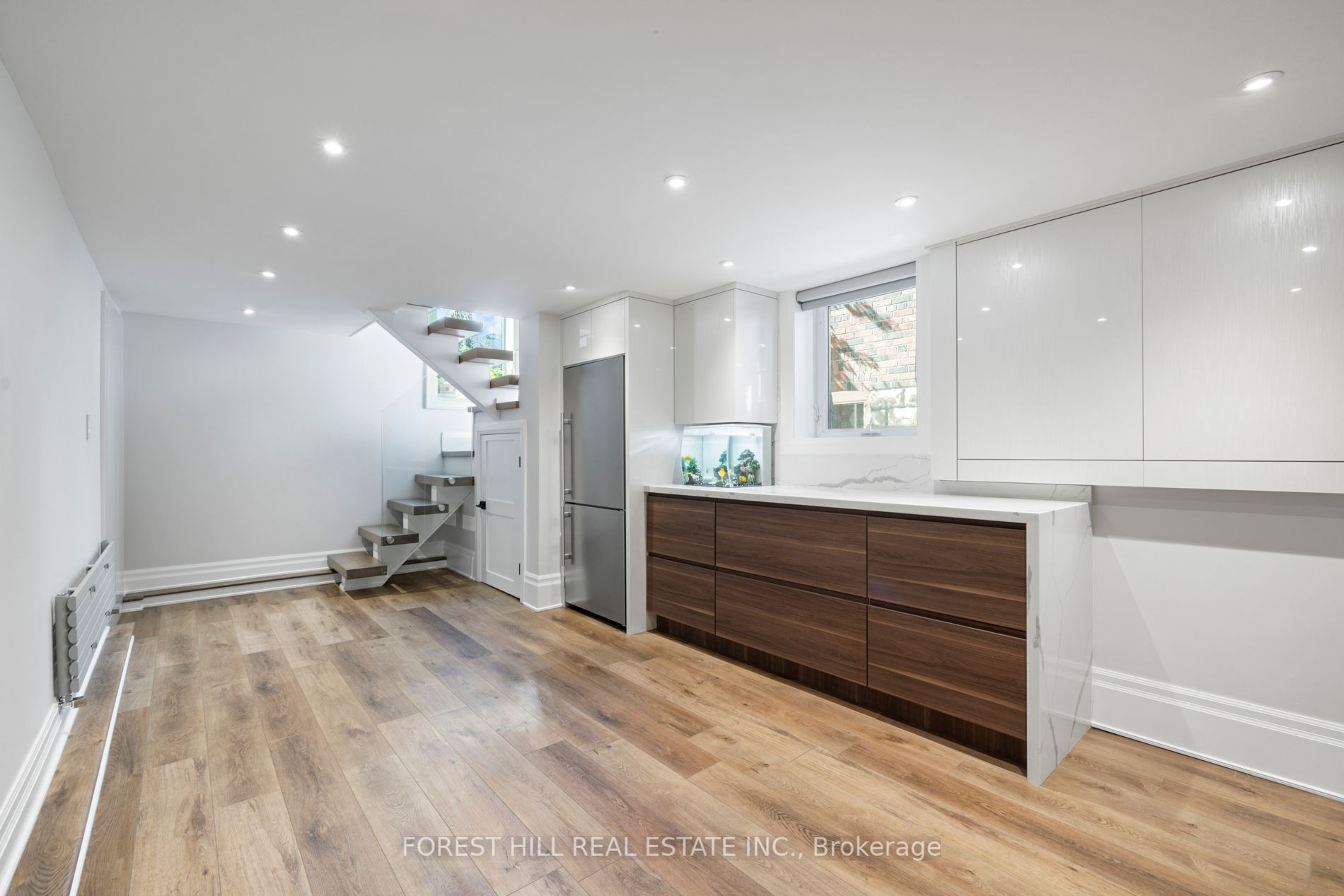 133 Rose Park Dr