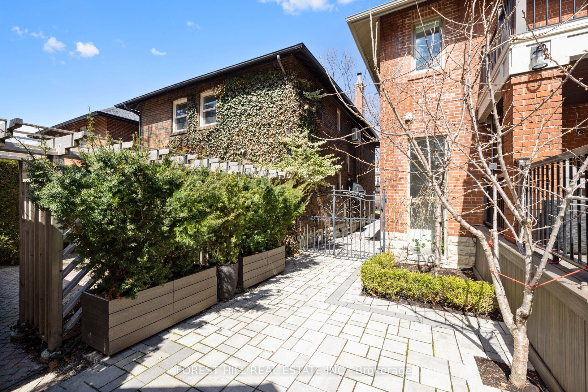 133 Rose Park Dr