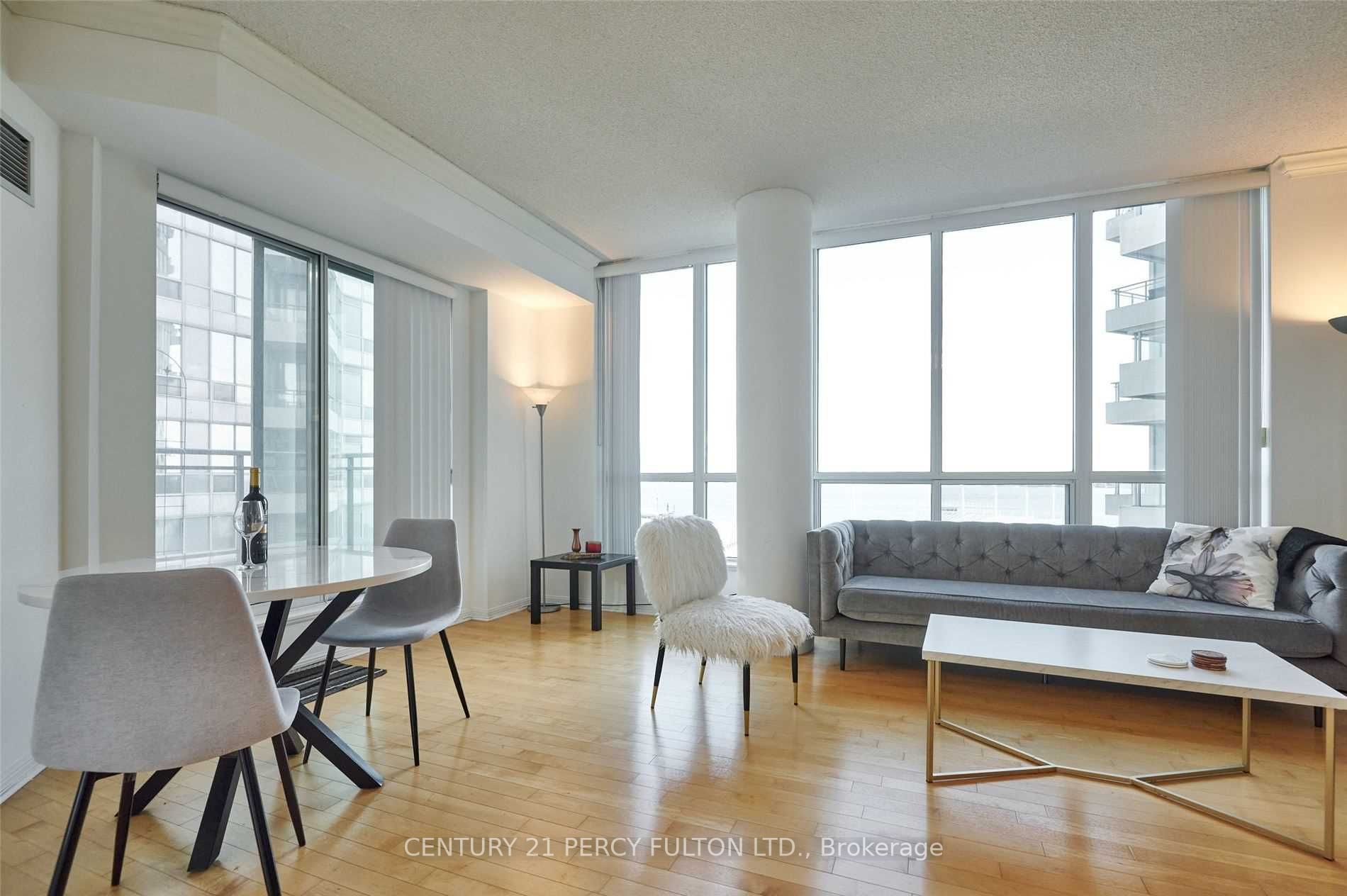 230 Queens Quay W, #1016
